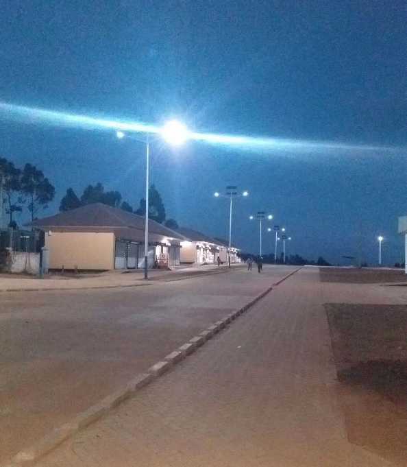 洪湖市非洲科特迪瓦太阳能路灯工程
